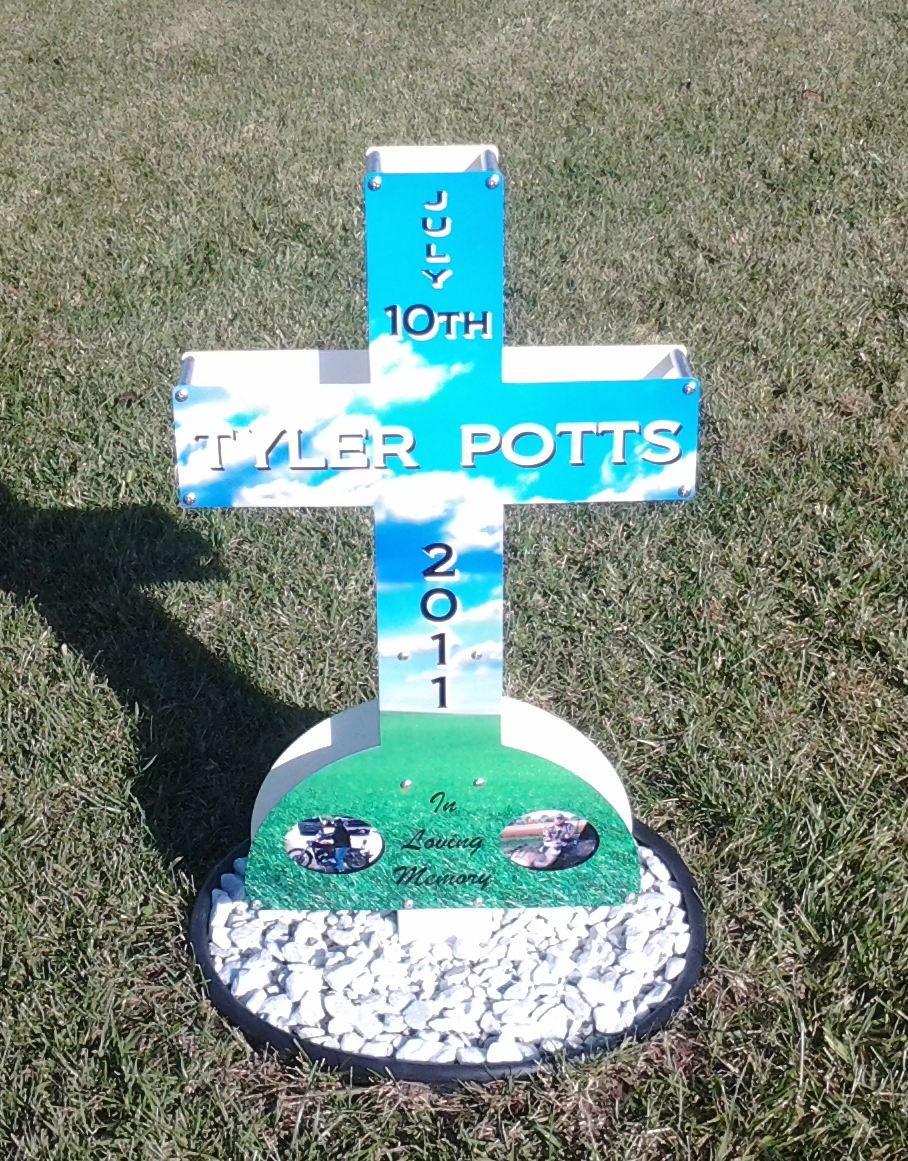 Road Side Memorial Cross made with sublimation printing